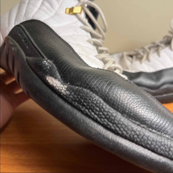 Jordan 12 Taxi - Picture 9 of 13